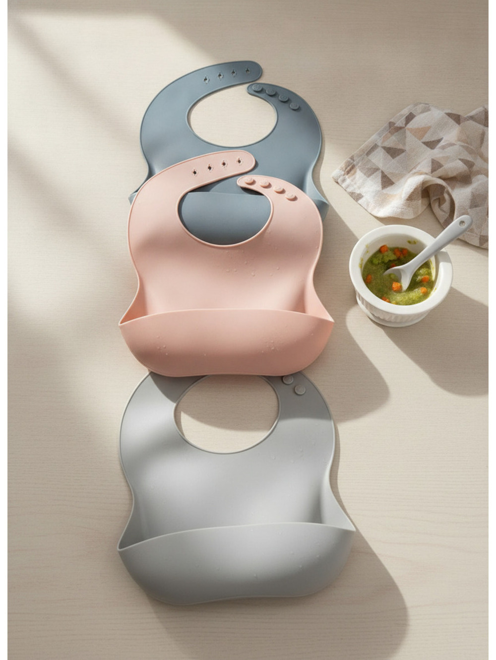 Set of 3 Silicone Baby Bibs with Food Catcher Pocket